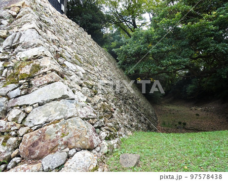 吉田城(豊橋公園)の石垣 【愛知県豊橋市】 2022年10月 吉田城(豊橋公園)の石垣 【愛知県豊橋市】 2022年10月 97578438