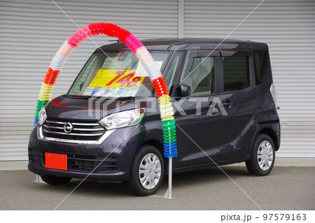 中古車イメージ 販売店に並ぶ軽自動車 おすすめ車 中古車イメージ 販売店に並ぶ軽自動車 おすすめ車 97579163