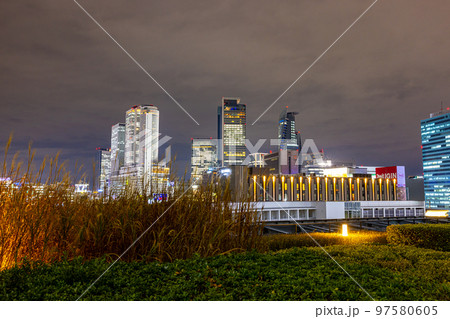【愛知県】ささしまライブの風景・グローバルゲートの夜景 97580605