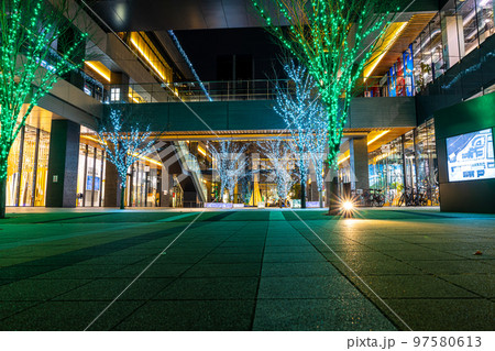 【愛知県】ささしまライブの風景・グローバルゲートの夜景 97580613