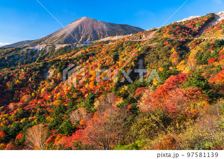 《福島県》紅葉の天狗の庭・秋の磐梯吾妻スカイライン《紅葉最盛期》 《福島県》紅葉の天狗の庭・秋の磐梯吾妻スカイライン《紅葉最盛期》 97581139