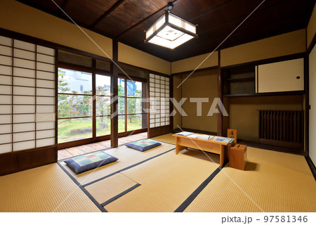 武家屋敷 入交家住宅内部 居間(三重県伊賀市) 武家屋敷 入交家住宅内部 居間(三重県伊賀市) 97581346
