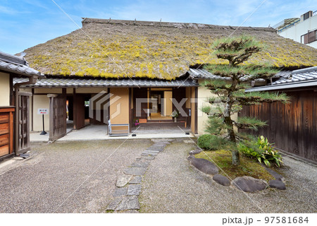 武家屋敷 入交家住宅 主屋（三重県伊賀市） 97581684