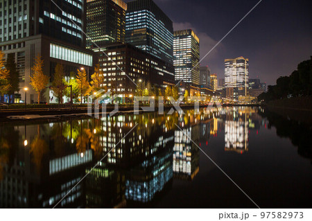 東京夜景 丸の内 日比谷通り沿い 東京夜景 丸の内 日比谷通り沿い 97582973