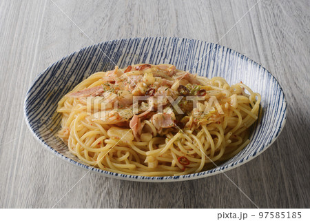 キムチのパスタ 97585185