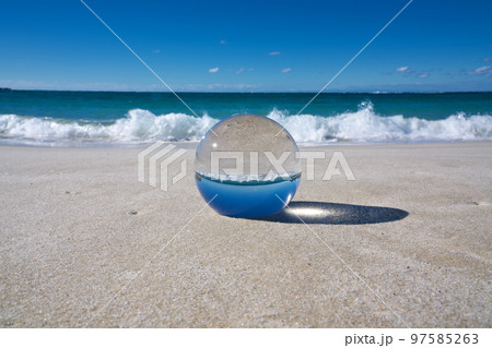 【白良浜 (水晶玉)】 和歌山県西牟婁郡白浜町 97585263