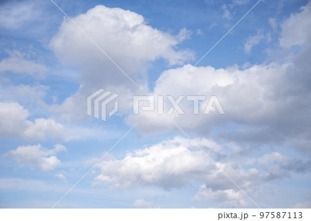 秋空 青空 素材 【東京都】 97587113