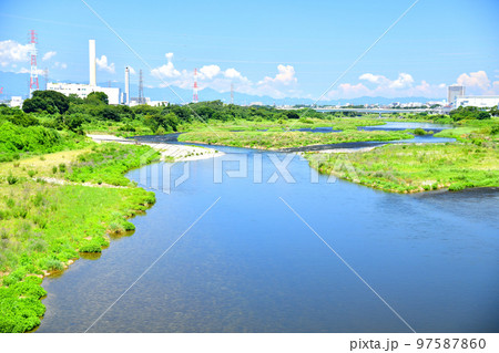府中四谷橋/多摩川より上流方向を望む(東京都日野市)【2022.7】 府中四谷橋/多摩川より上流方向を望む(東京都日野市)【2022.7】 97587860