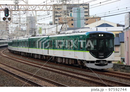 京阪電車13000系30番台 97592744