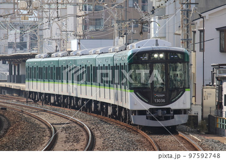 京阪電車13000系30番台 97592748