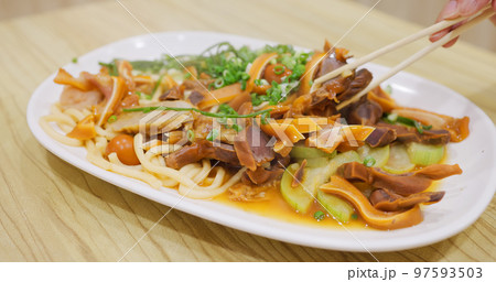 Taiwanese cuisine soy sauce braised food 97593503
