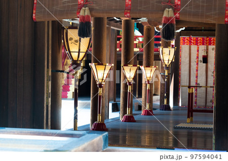 【世界遺産　古都京都の文化財】【山城国一宮】下鴨神社　御本殿参拝場所内の雪洞2　京都府京都市左京区 97594041