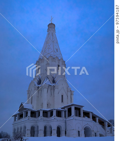 Winter view to Ascension Church after snowfall, Kolomenskoye, Moscow, Russia Winter view to Ascension Church after snowfall, Kolomenskoye, Moscow, Russia 97594187