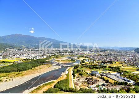 上田市街地を望む(長野県上田市)【2021.10】 上田市街地を望む(長野県上田市)【2021.10】 97595801