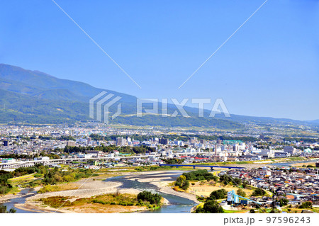 上田市街地を望む(長野県上田市)【2021.10】 上田市街地を望む(長野県上田市)【2021.10】 97596243