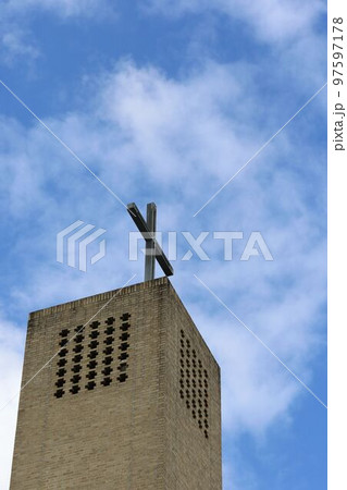 大阪信愛女学院 97597178