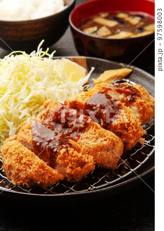 とんかつ定食 97598003