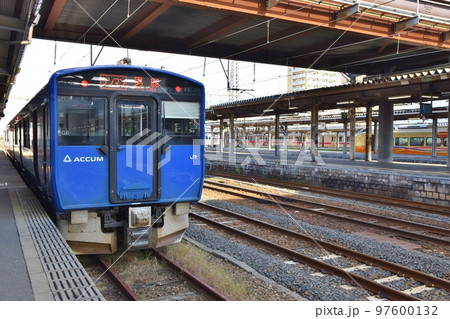 秋田駅の男鹿線　秋田 97600132