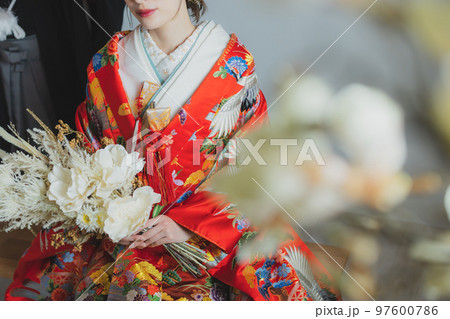 赤い色打掛 番傘 赤い色打掛 番傘 97600786