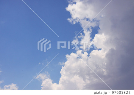 サンパウロの入道雲と青空 ブラジル サンパウロの入道雲と青空 ブラジル 97605322