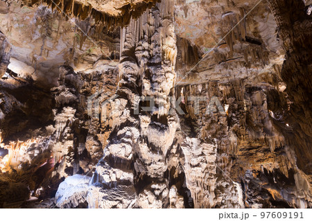 Grotte des Demoiselles 97609191