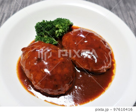 おいしい煮込みハンバーグ 97610416