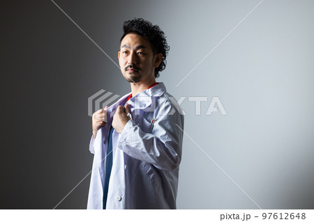 髭の医師 髭の医師 97612648