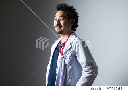 髭の医師 髭の医師 97612654