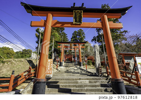丹波篠山 王地山まけきらい稲荷 鳥居 兵庫県丹波篠山市 丹波篠山 王地山まけきらい稲荷 鳥居 兵庫県丹波篠山市 97612818