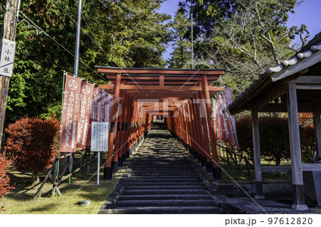 丹波篠山　王地山まけきらい稲荷　鳥居　兵庫県丹波篠山市 97612820
