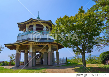 神奈川県秦野市の弘法山公園の権現山展望台 97618097