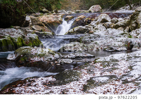冬の菊池渓谷雪景色 97622205