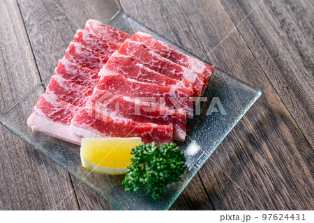 輸入の牛 焼肉用バラ肉 97624431