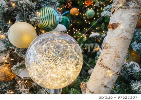 クリスマスイルミネーション 97625307