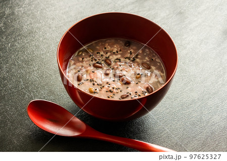 雑穀米粥　mixed grain rice porridge 97625327