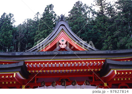 金櫻神社、金桜神社、山梨県、昇仙峡、かなざくら、木、神木、神社、じんじゃ、鳥居、本殿、赤い、建物、空 金櫻神社、金桜神社、山梨県、昇仙峡、かなざくら、木、神木、神社、じんじゃ、鳥居、本殿、赤い、建物、空 97627814
