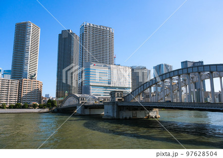 東京都中央区 勝鬨橋と隅田川 東京都中央区 勝鬨橋と隅田川 97628504