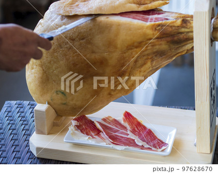生ハムの切り落とし 生ハムの切り落とし 97628670