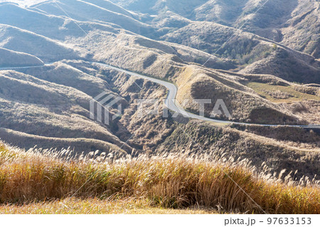 阿蘇 箱石峠展望所から見る秋の風景 阿蘇 箱石峠展望所から見る秋の風景 97633153