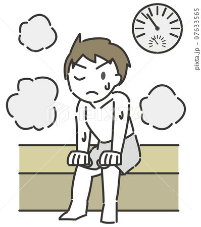 サウナ室に入って我慢している男性 97633565