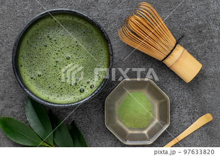 抹茶と茶道の道具 97633820