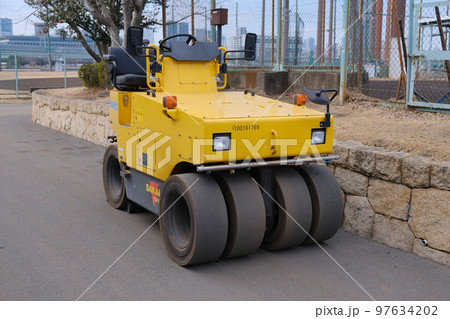 タイヤローラー　建設機械　ロードローラー 97634202