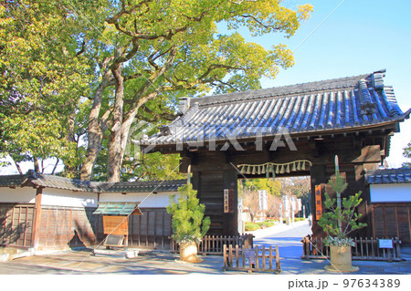 名古屋市、徳川園黒門の風景 97634389