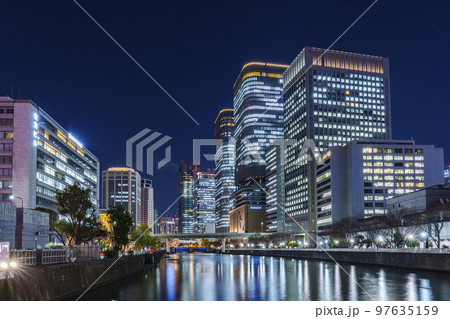 淀屋橋から見た中之島のステキな夜景 97635159