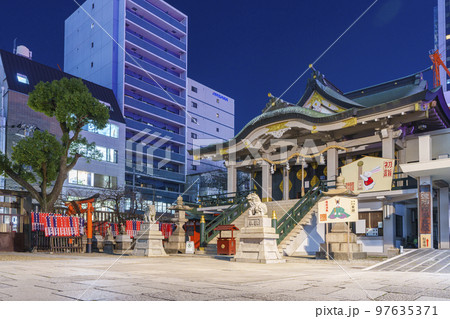 難波神社　夜景　冬（大阪府大阪市中央区博労町） 97635371