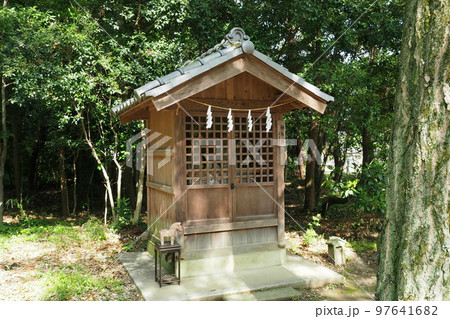 玉敷神社の境内社・神馬社【埼玉県加須市】 玉敷神社の境内社・神馬社【埼玉県加須市】 97641682