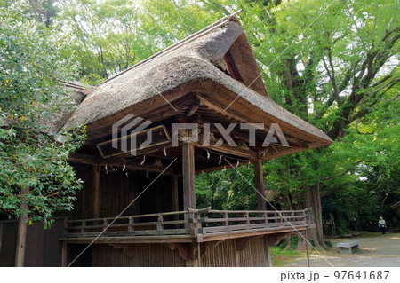 玉敷神社の茅葺きの神楽殿【埼玉県加須市】 玉敷神社の茅葺きの神楽殿【埼玉県加須市】 97641687
