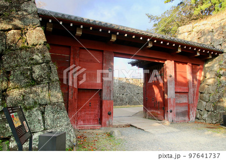 追廻門・和歌山城（和歌山県・和歌山市） 97641737
