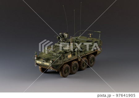 M1130 Stryker Command Vehicle 1/35scale プラモデル 97641905