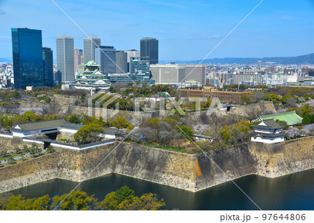 春 大阪城公園 春 大阪城公園 97644806